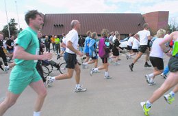 Starten af Grenaa Løbet 2001 (2 af 2)