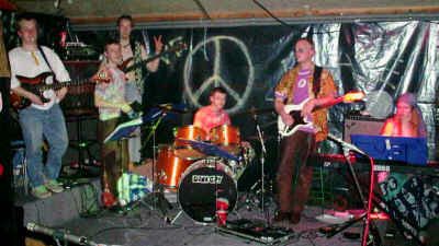 Orkesteret.jpg (21806 bytes)