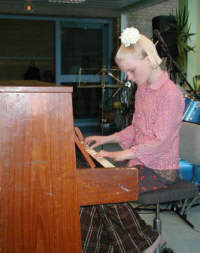 en klaverspiller.jpg (10019 bytes)