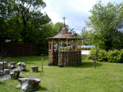 Pilehytte.jpg (14503 bytes)