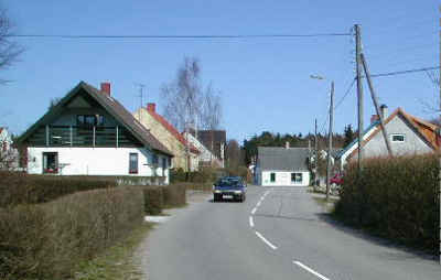 Hemmed-400.jpg (11614 bytes)