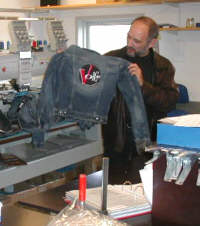 Hutters-200.jpg (9865 bytes)