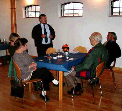 Carlostale.jpg (15518 bytes)