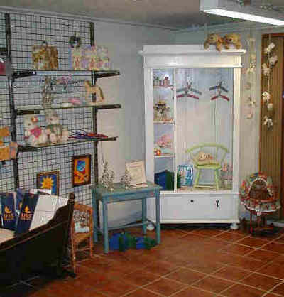 Udsnit fra den nye butik.jpg (20858 bytes)