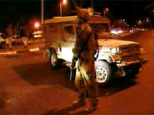 Israel-i-beredskab.jpg (17844 bytes)