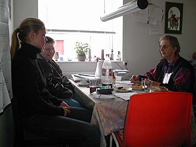 Nicoline-Krogstrup,Birgit-Andersen-og-Rosa-Hansen-400.JPG (22691 bytes)