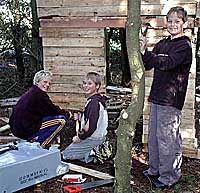 byggere-200.JPG (25029 bytes)