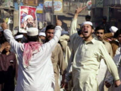 09nov_Paki_genrl_strejke_400.jpg (34528 bytes)