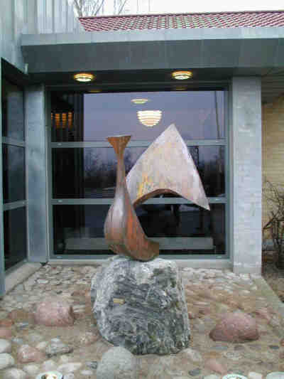 Skulptur.jpg (18881 bytes)