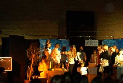 gjerildfriskole3.jpg (13336 bytes)