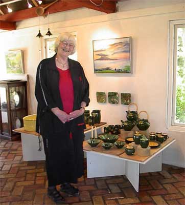 ruthfalk.jpg (19713 bytes)