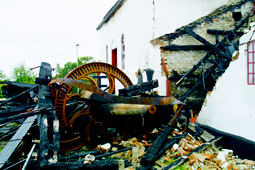 mxllen4fv.jpg (17924 bytes)