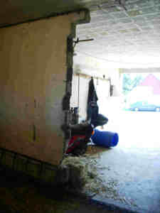 09090009.jpg (5274 bytes)