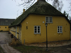 112-1286_IMG.jpg (22982 bytes)