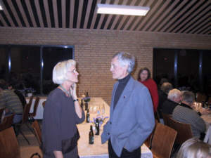 106-0606_IMG.jpg (13193 bytes)