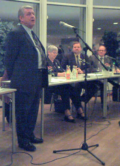 Soeren-Fischer.jpg (24917 bytes)